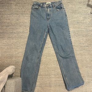 Abercrombie and fitch 90s straight ultra high rise - size 28
